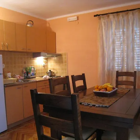 Stana 1 * Podgorica